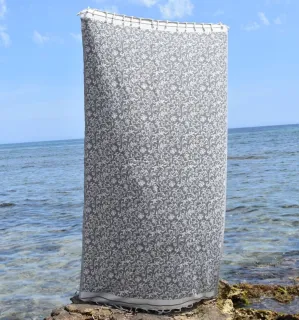 Telo mare Versailles grigio – Fouta da spiaggia con motivo floreale, telo mare, fouta jacquard elegante