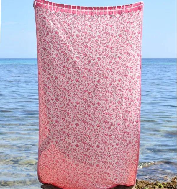 Telo mare Versailles rosa fucsia – Morbido, assorbente e accessorio decorativo elegante