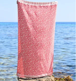 Telo mare Versailles rosso – Morbido, assorbente ed elegante, perfetto per spiaggia e hammam