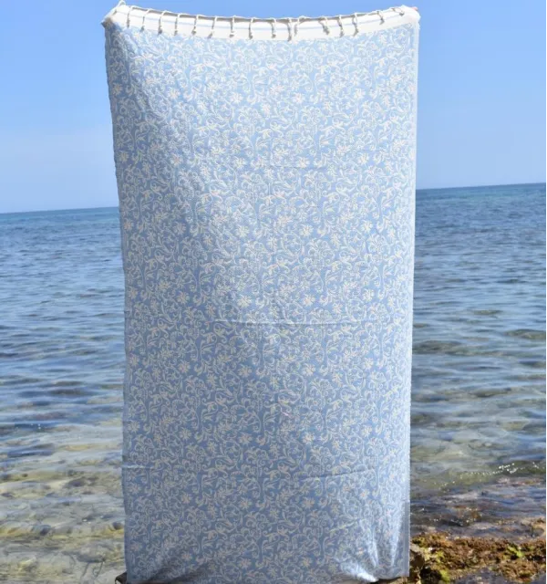 Telo mare Versailles azzurro cielo – Telo mare floreale assorbente