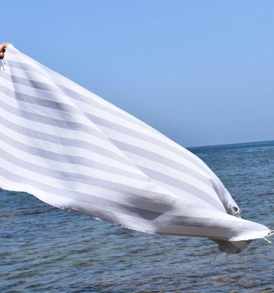 Telo Mare Alaska Grigio Chiaro - 100x200 cm | Eleganza Discreta e Versatile