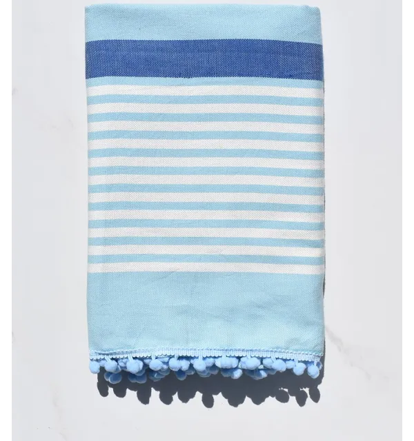 Fouta sporco bianco, blu e azurin con pompon 