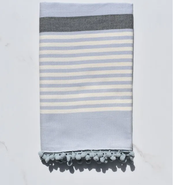 Fouta bianco crema, grigio e blu con pompon 