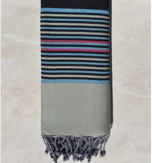 Grande fouta grigio nero con strisce blu chiaro, verde pallido e rosa 